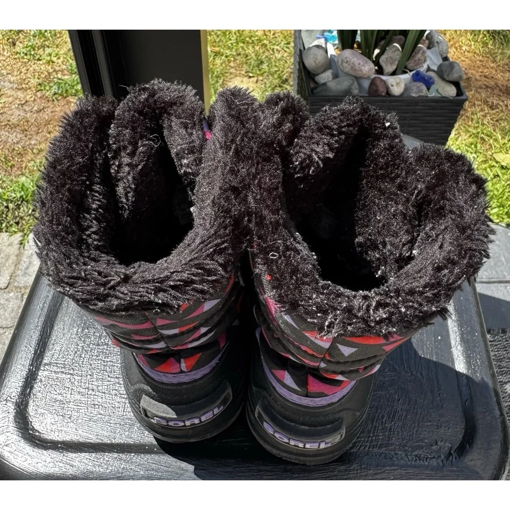 Sorel Girls Snow Boots Size 7 Black Purple Pink Faux Fur Winter Waterproof